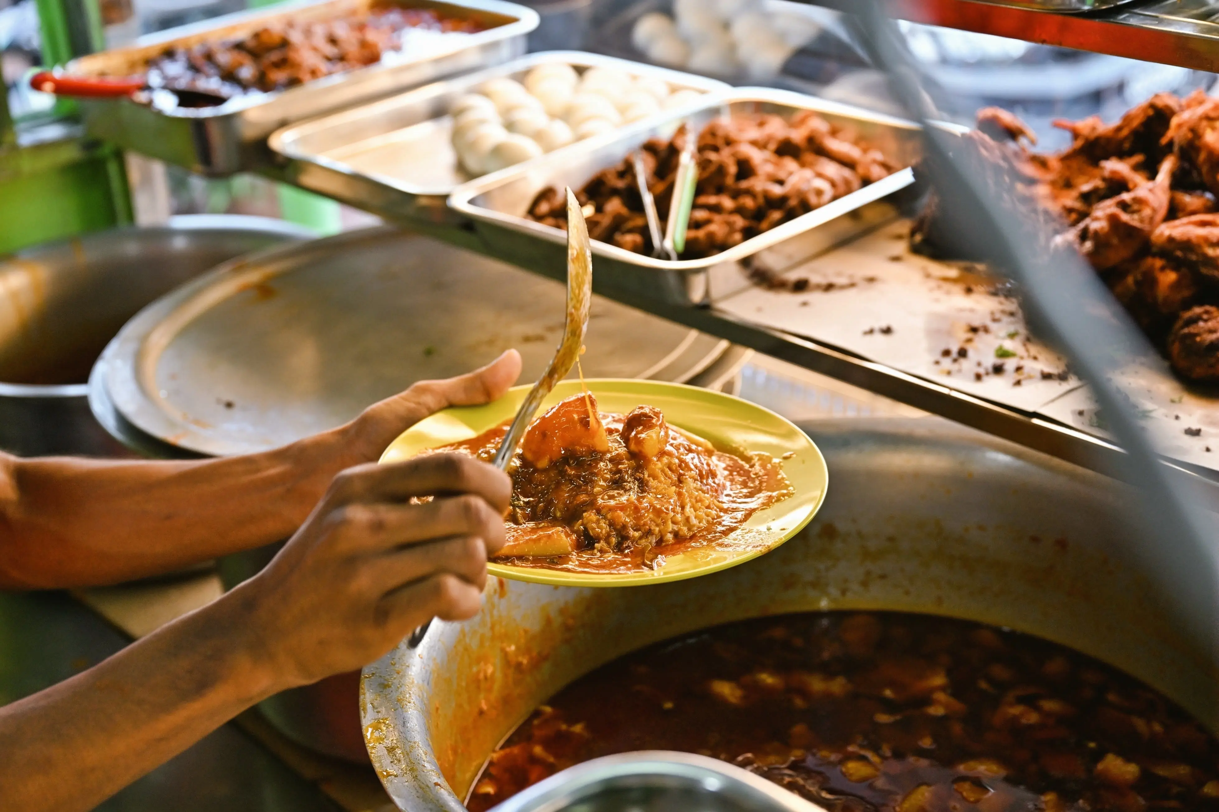 Malaysian Street Food: What to Eat and What to Skip